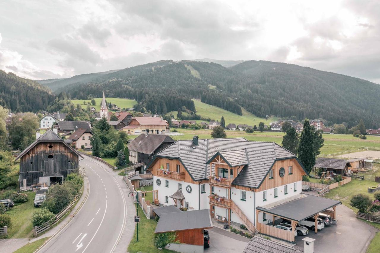 Landhaus Holzer Sankt Margarethen im Lungau Exterior foto